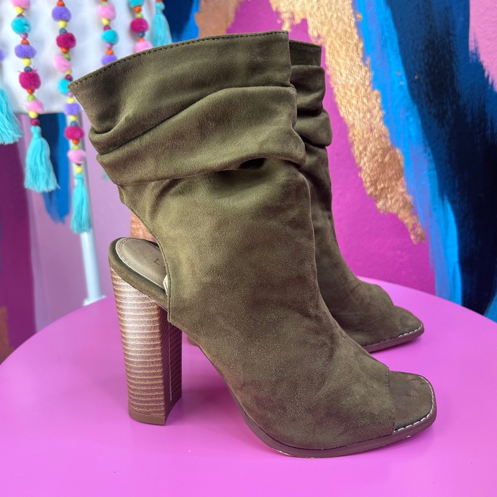 Liliana Womens 7.5 Peep Toe Booties Olive Green Slouchy Block Heel EUC